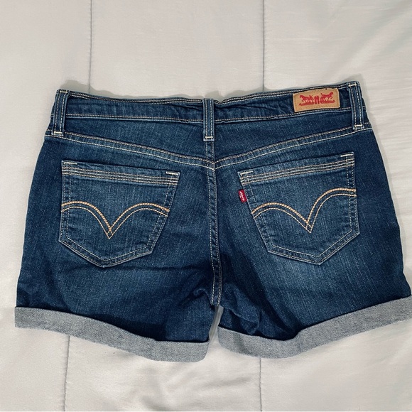 LEVIS Midi Shorts - Picture 3 of 5
